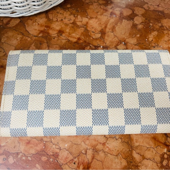 LOUIS VUITTON DAMIER AZUR WALLET - Picture 2 of 11